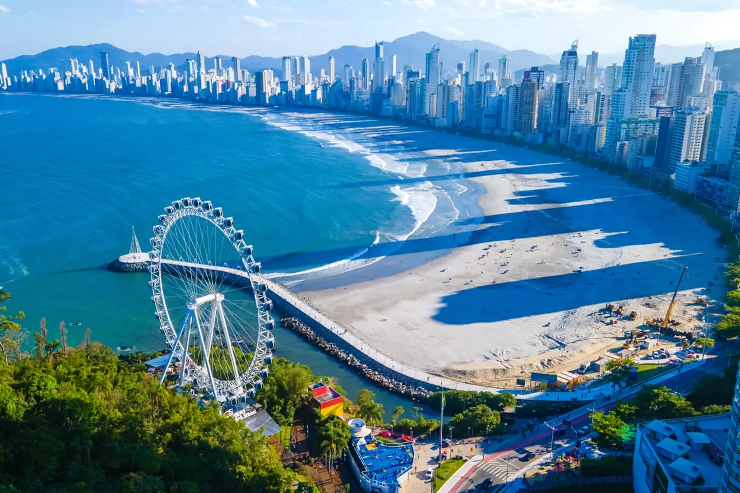 Tour Balneario Camboriíu Full Day - Florianópolis